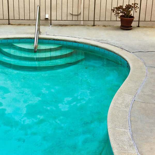 6 Types of Pool Stains 